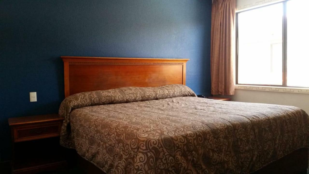 Hotel Azteca Inn 엔세나다 외부 사진