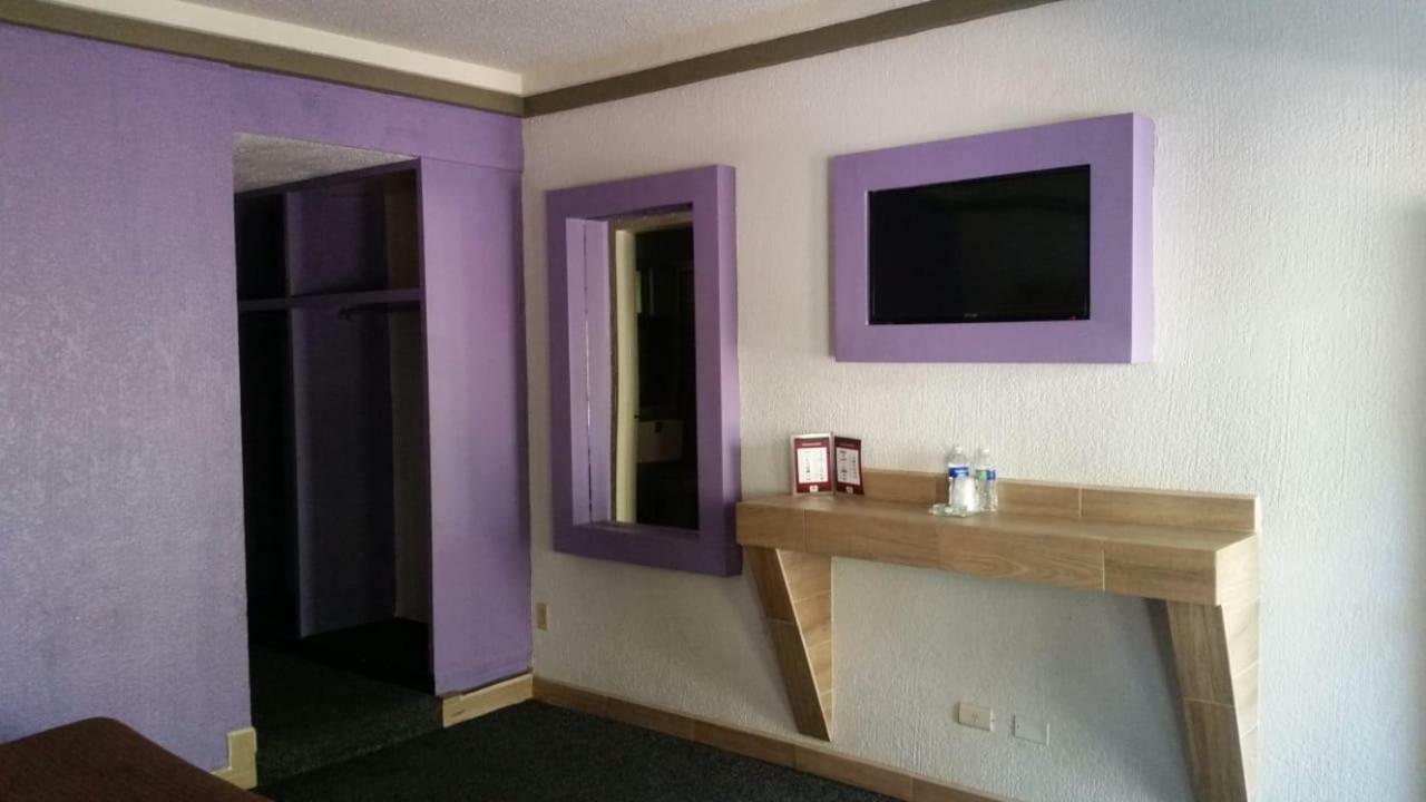 Hotel Azteca Inn 엔세나다 외부 사진