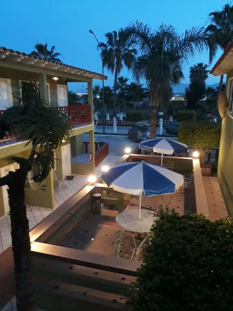 Hotel Azteca Inn 엔세나다 외부 사진