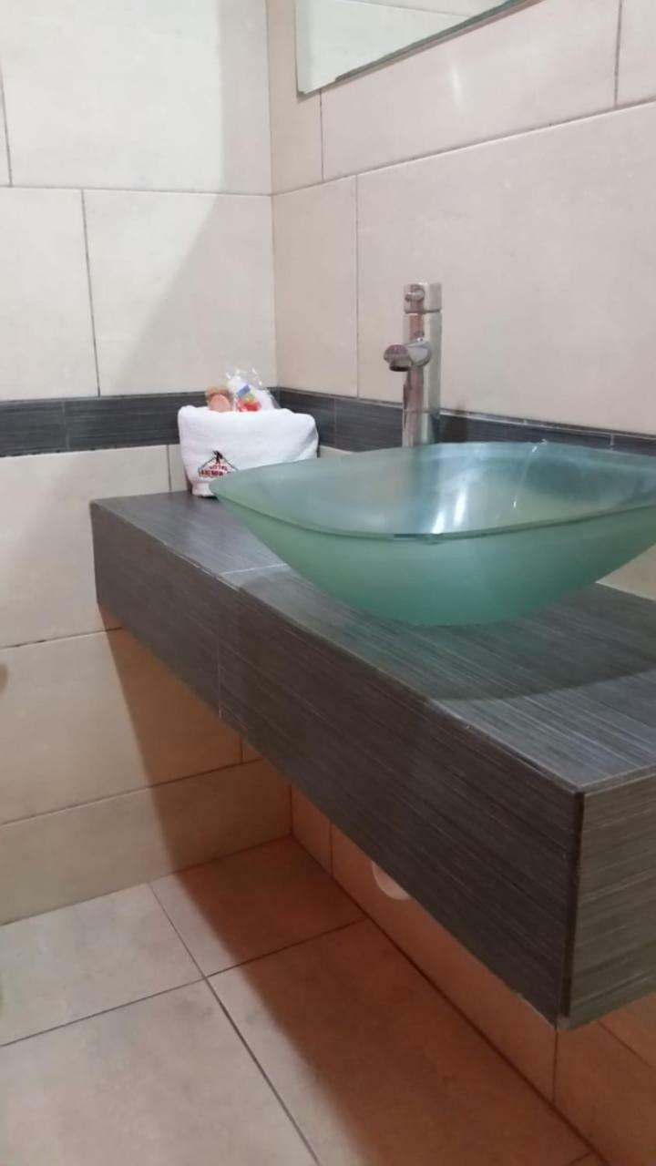 Hotel Azteca Inn 엔세나다 외부 사진