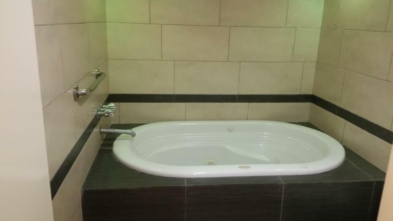 Hotel Azteca Inn 엔세나다 외부 사진