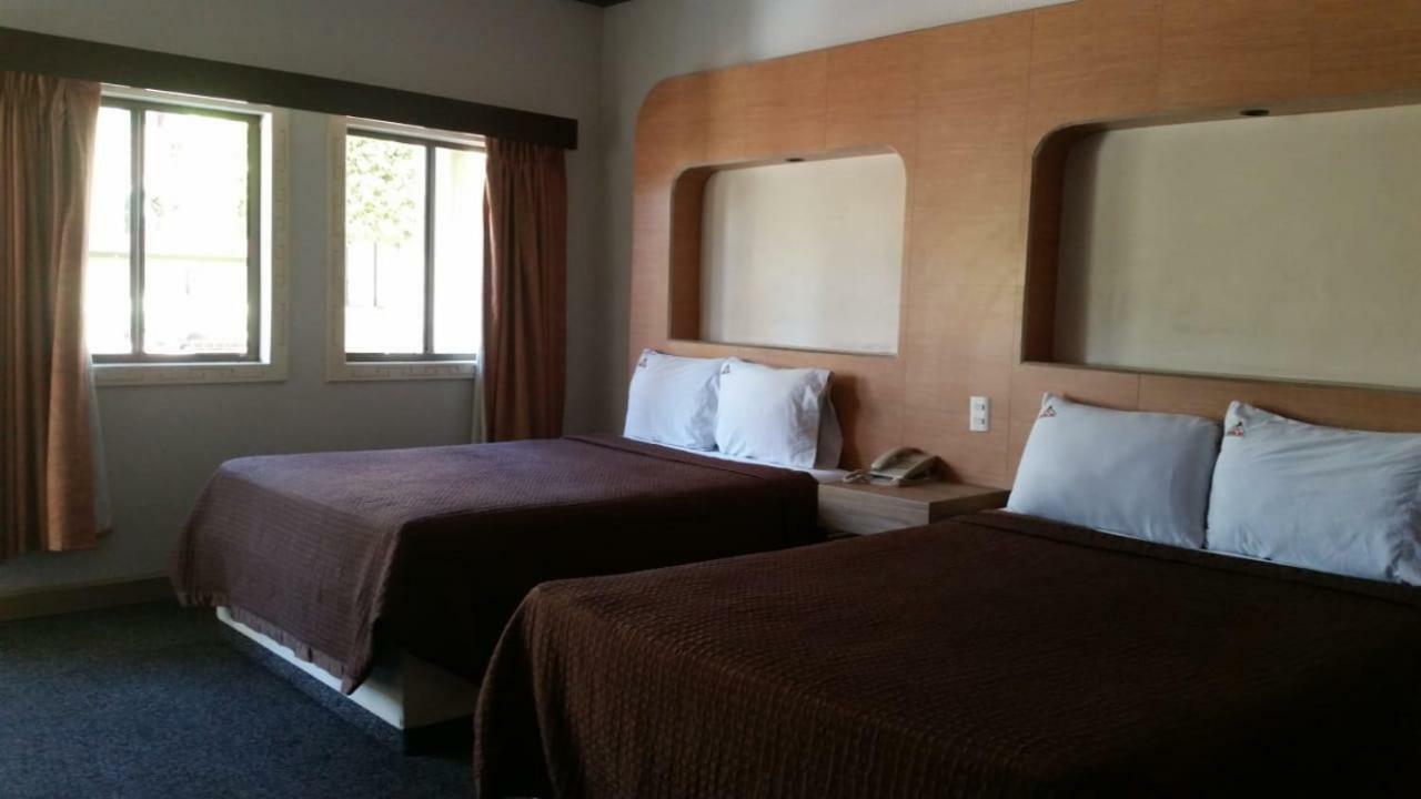 Hotel Azteca Inn 엔세나다 외부 사진