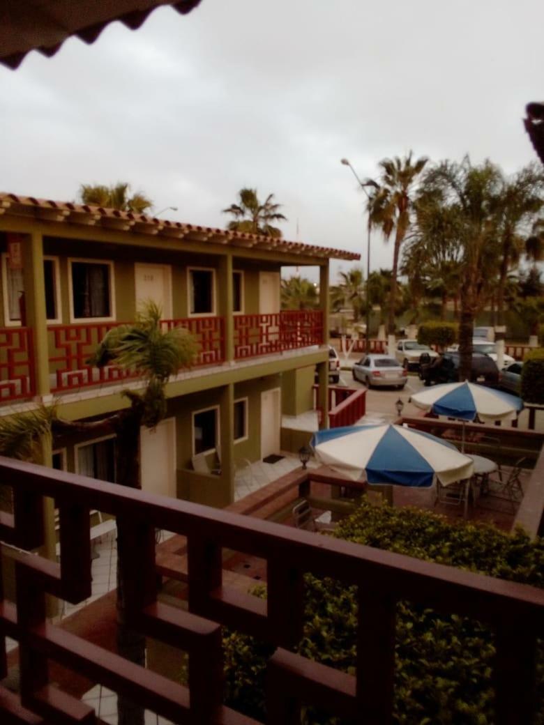 Hotel Azteca Inn 엔세나다 외부 사진