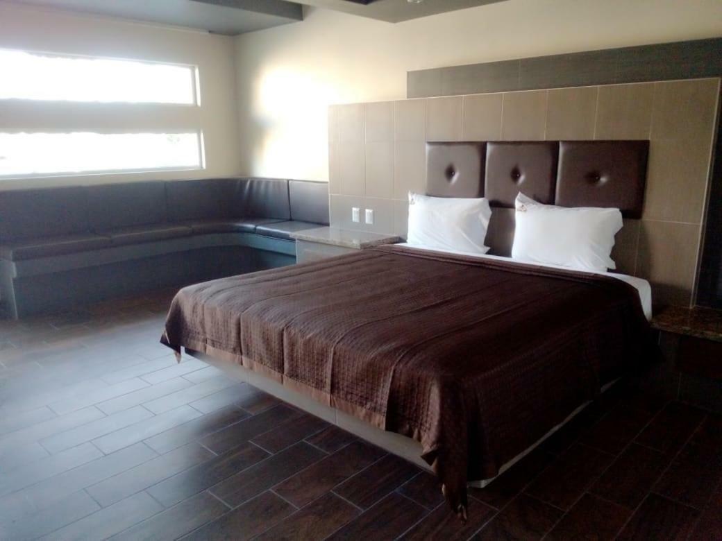 Hotel Azteca Inn 엔세나다 외부 사진